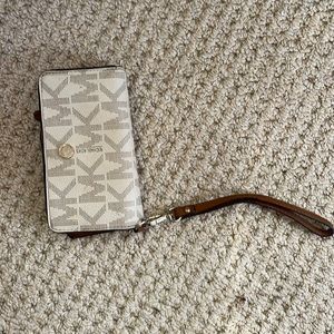 Michael Kors Wristlet